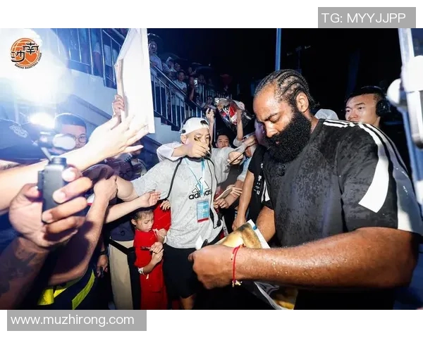 哈登再度荣膺全明星首发，火箭球迷喜迎荣耀时刻